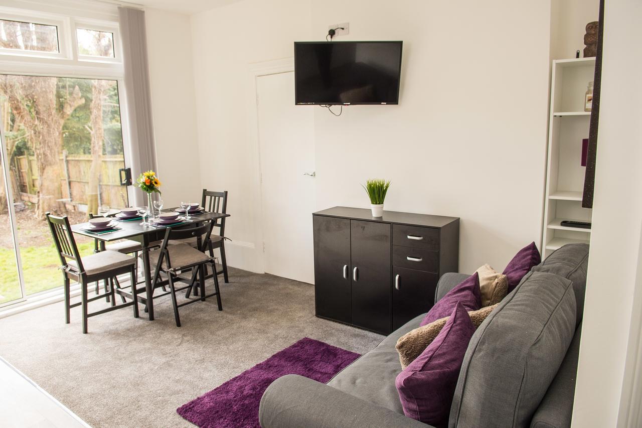 Moseley Mews Village Suites - Purple バーミンガム エクステリア 写真
